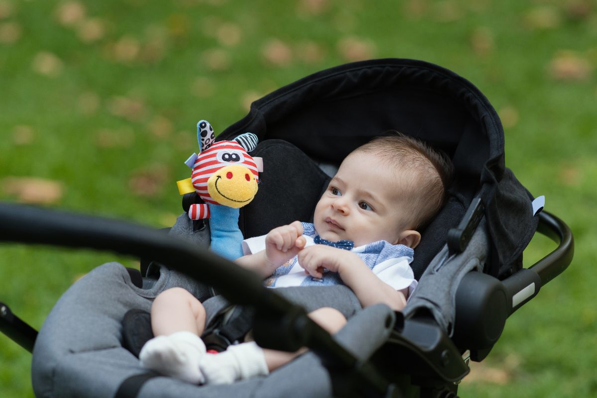 What Are Safe Ways to Do Pram Naps (Harness, Supervision, Position, etc.)?